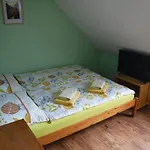 Фермерский дом Farma Zahradnice Olbramovice (Benesov)