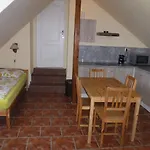 Farma Zahradnice Фермерский дом Olbramovice (Benesov)