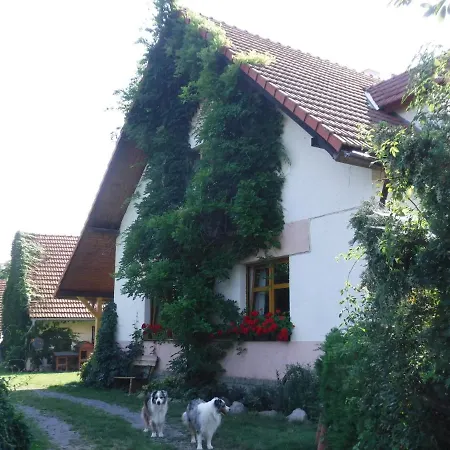 Alojamento de Turismo Rural Farma Zahradnice Olbramovice (Benesov)
