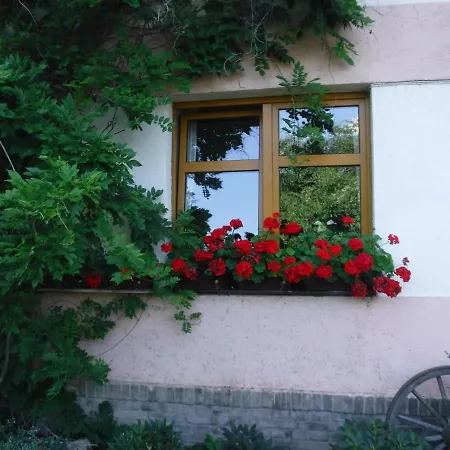 Alojamento de Turismo Rural Farma Zahradnice Olbramovice (Benesov)